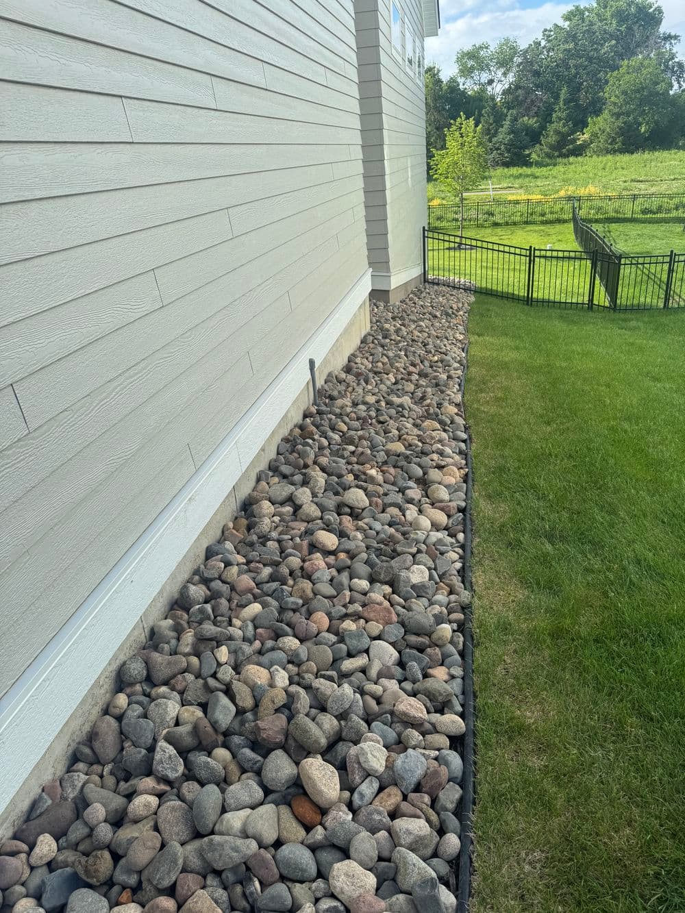 Gallery photos for River Rock Foundation Border Install in Plymouth Minnesota: Image #2